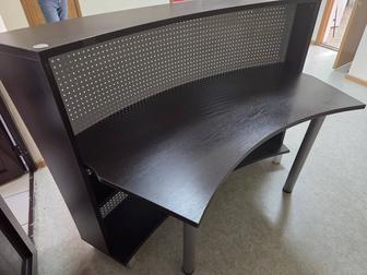 Стойка-стол ресепшн