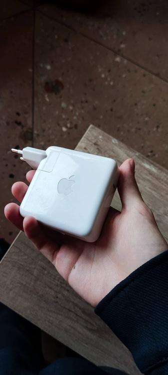Блок питания от Apple