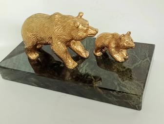 Статуэтка пресс-папье медведи бронза.