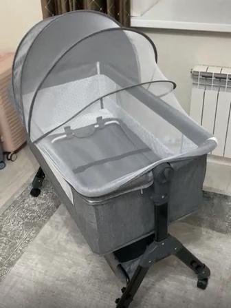 Продам манеж ,пеленальный матрасик (состояние как новое)