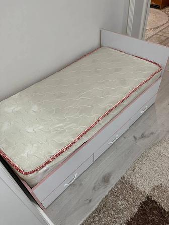 Продам детскую кровать