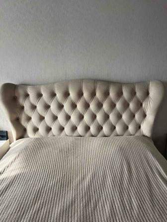 Двухспальная кровать