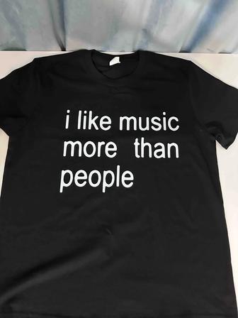 Футболка  для повседневной носки