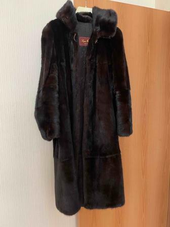 Продам норковую шубу