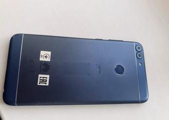Смартфон Huawei P Smart