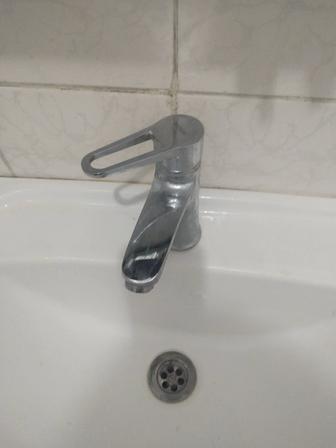 Сантехник Станислав Меняю Сместитель и Сифон мой номер телефона