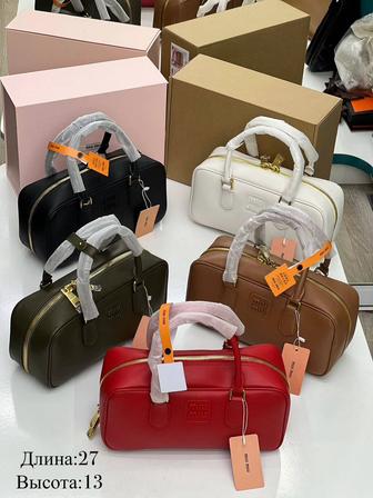 Сумка Miu Miu в фирменной подарочной коробке