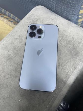 Продаю iPhone 13 Pro Max 256 ГБ небесно-голубой