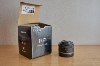 Объектив Canon RF 50mm f/1.8 STM