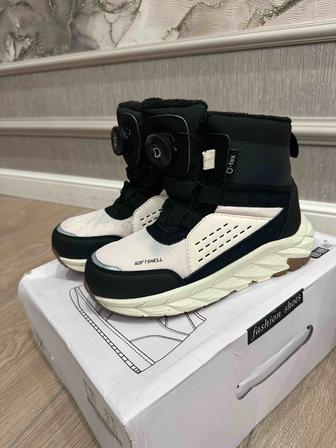 Кроссовки зимние