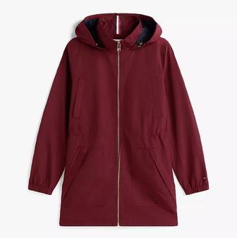 Продам демисезонную куртку (ветровку) фирмы Tommy Hilfiger