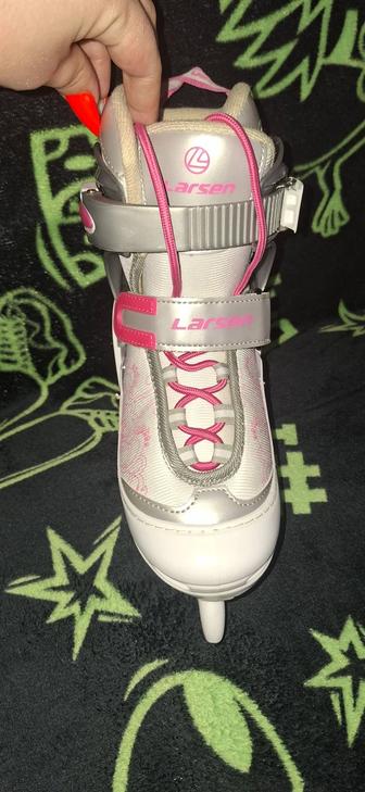 Продам детские коньки на девочку.