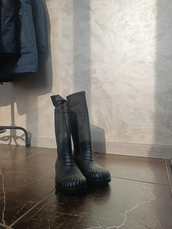 Резиновые сапоги