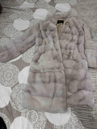Продам норковую шубу
