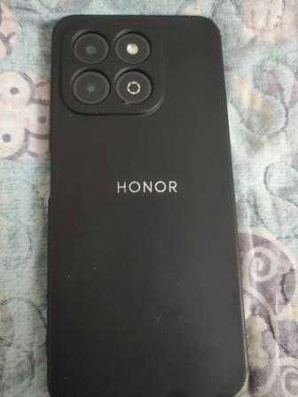 Honor x6b 128 Гб. В отличном состоянии.