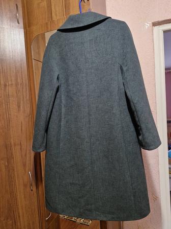 Продается пальто женское.