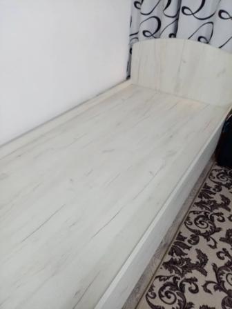 Продам кровать полуторку в хорошем состоянии без матраса
