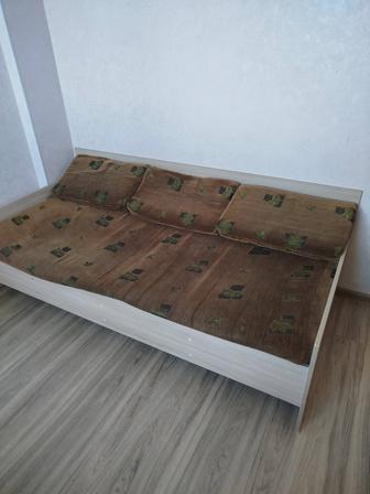 Продам кровать
