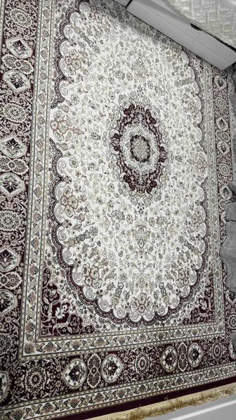 Продам ковер 2 на 3