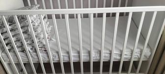 Продам кроватку с маятником для укачивания