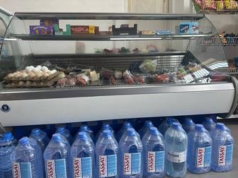 Продам холодильники витринные