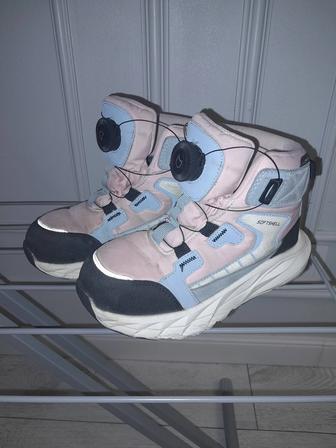 Продам ботинки зима и осень Котофей 32 размер