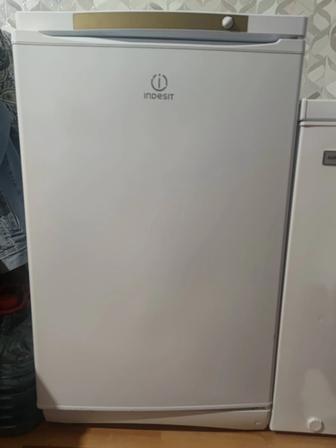 Продам морозильный камера indesit