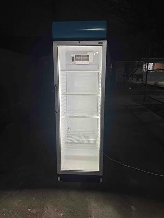 Витринный холодильник