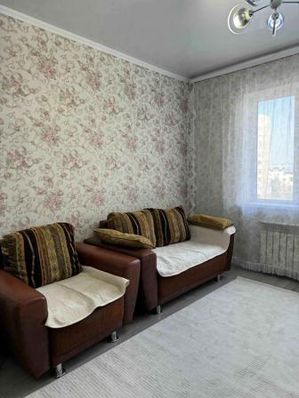 Продам очень срочно диван и кресло