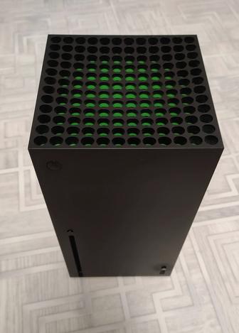 Продам Xbox series X на 1ТБ в идеальном состоянии, с гарантийным талоном