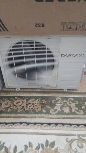 Продам сплит систему дэу в рабочем состоянии все в комплекте б/у