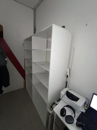 Продам шкаф с полками