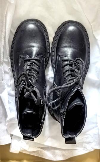 Продам ботинки демисезонные