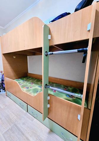 Продам двухъярусную кровать!!!