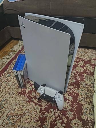 PlayStation 5 и дополнительно 3 игры
