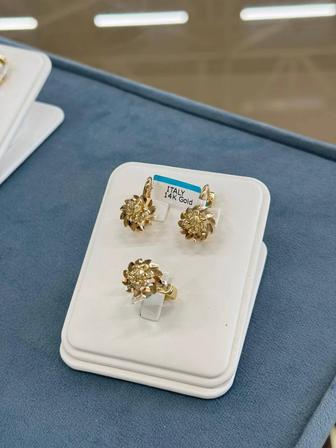 Золотой комплект серьги 4.90 гр кольцо 2.82 гр размер 18 ITALY GOLD