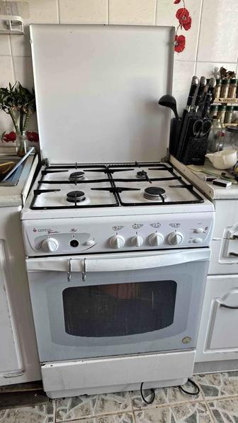 Отдам бесплатно газовую плиту