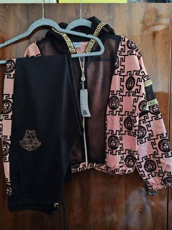 Продам женские костюмы Турция