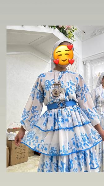 Платья