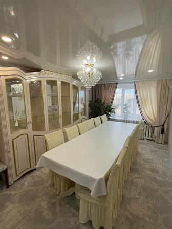 Стенка( шкаф-витрина)
