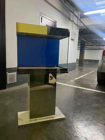 Аквариум с подставкой