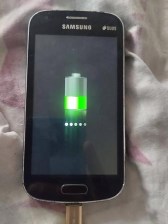 Продам телефон Самсунг 7562