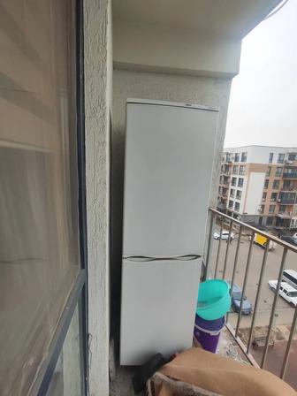 Отдам даром холодильник