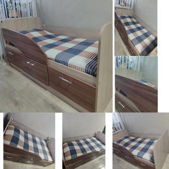 Продам кровать с матрасом,в хорошем состоянии!