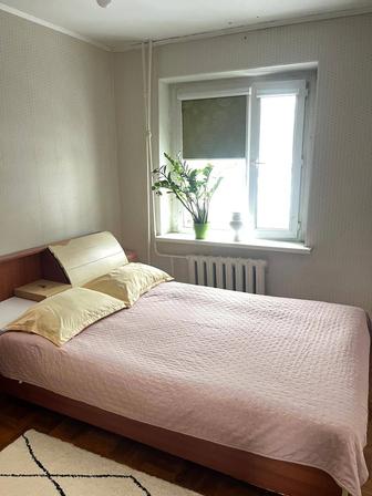 Продам кровать, двухспальная с матрасом