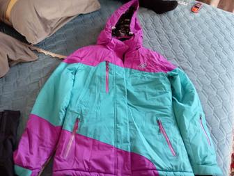 Срочно продам лыжный костюм женский