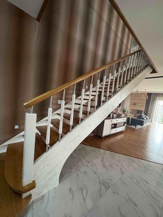 Продам красивую лестницу