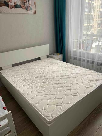 Кровать с матрасом 25.000
