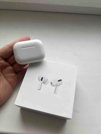 Продам кейс от airpods pro, оригинал с коробкой