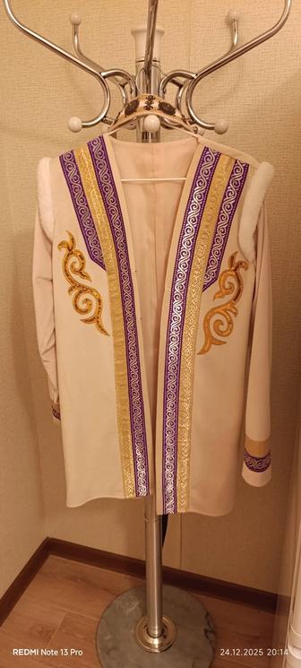 Продам шапан на подростка, 11-14 лет, сшит на заказ, одет несколько раз.